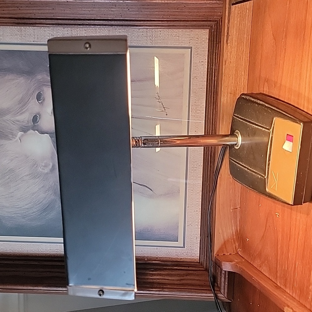 Desk lamp